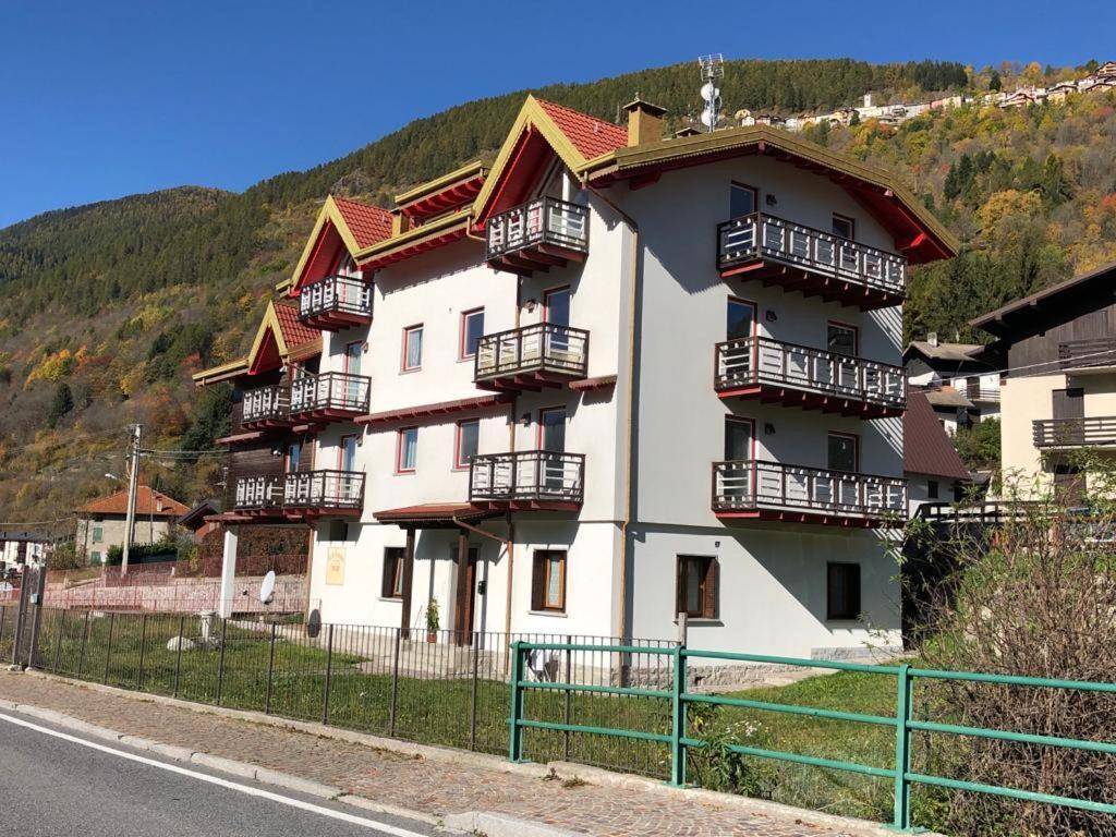 Alpin Star Appartement Temù Buitenkant foto